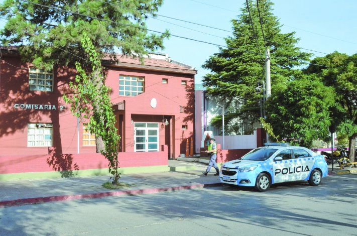 La denuncia por el robo fue radicada en la Comisaría Segunda de Neuquén. La denuncia por el robo fue radicada en la Comisaría Segunda de Neuquén.