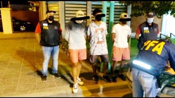 atraparon a tres dealers de droga en el parque norte atraparon a tres dealers de droga en el parque norte