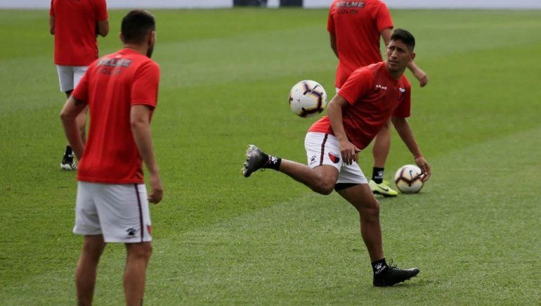 Figura de Colón se lesionó a horas del partido de su vida entrenando penales
