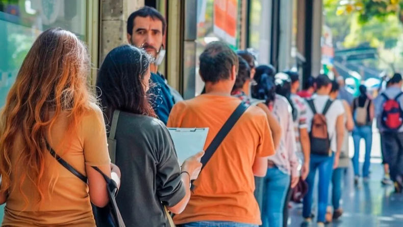 El desempleo bajó al 6,6% en Argentina y Neuquén se ubicó muy por debajo del promedio nacional | LM Neuquen El desempleo bajó al 6,6% en Argentina y Neuquén se ubicó muy por debajo del promedio nacional