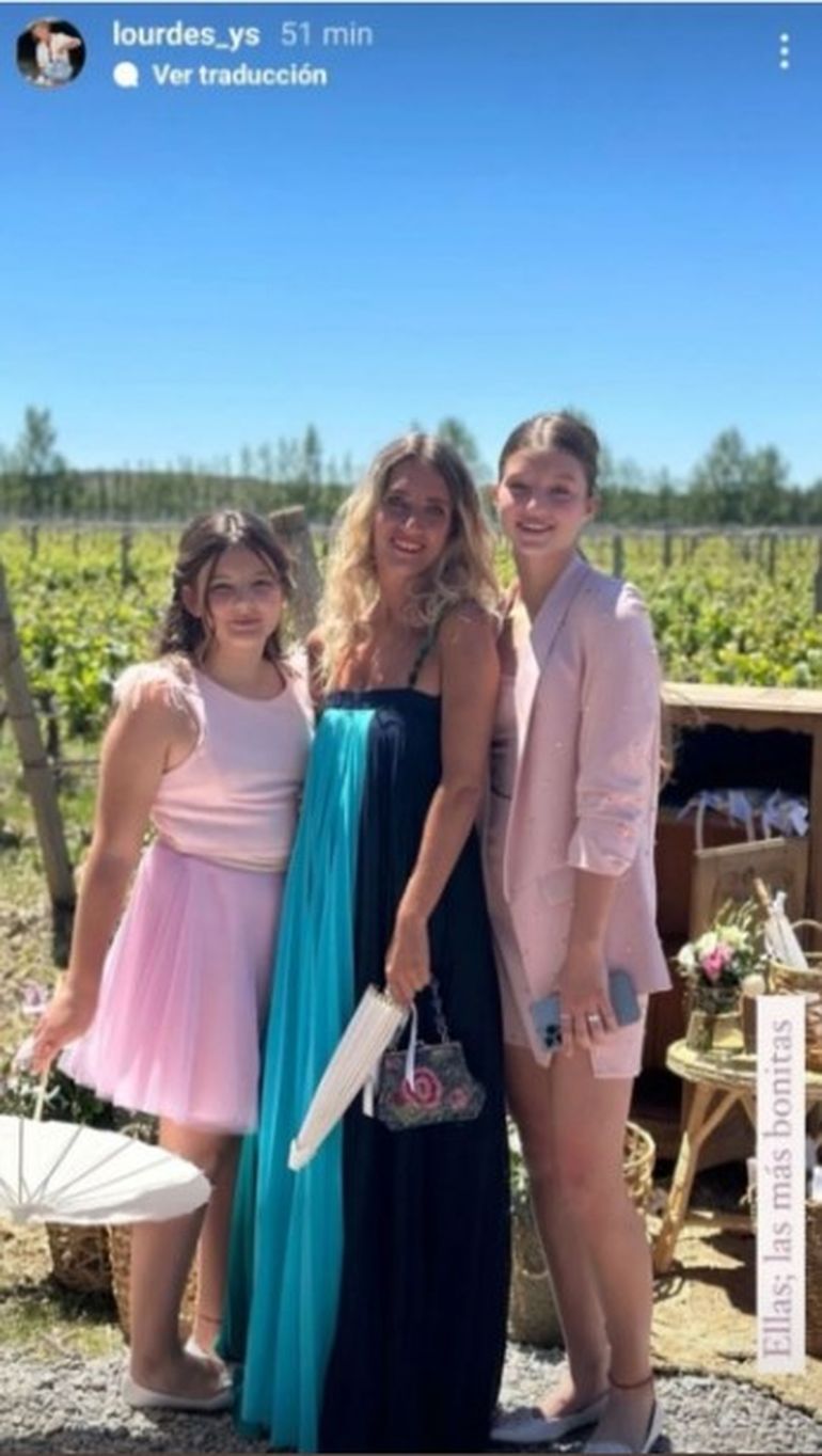 Para la boda, Allegra y Siena Cubero matchearon su look en un tono rosa pastel. Para la boda, Allegra y Siena Cubero matchearon su look en un tono rosa pastel.