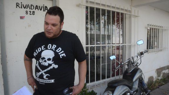 Roberto Bobadilla, delegado del hogar de menores ubicado en calle Rivadavia 828 de Neuquén.