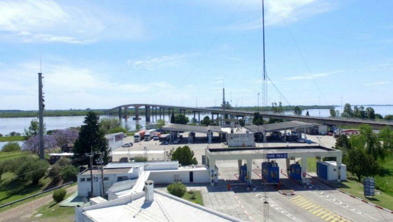 Colón pide abrir el puente fronterizo con Uruguay