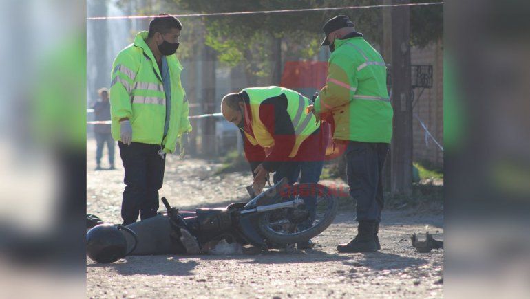 Un joven motociclista murió tras chocar con un camión de Cliba