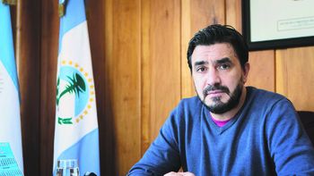 Tras los incidentes, Saloniti anunció que la Municipalidad estará cerrada este lunes