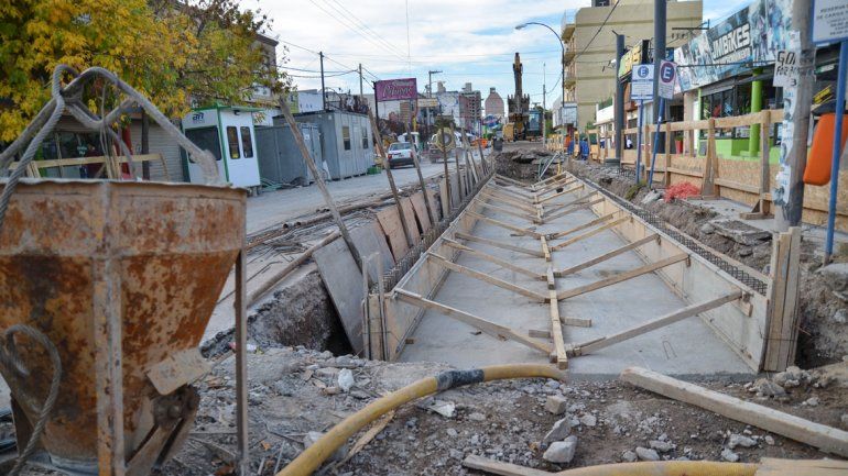 Para evitar inundaciones construyen estaciones de bombeo