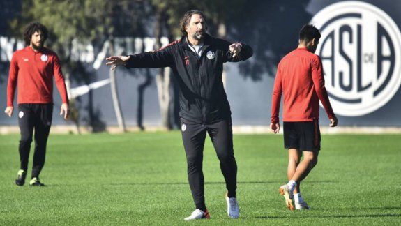 San Lorenzo busca aire ante el Halcón