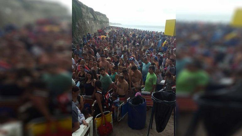 Impactante: masivo abandono de la playa cuando suena la tormenta