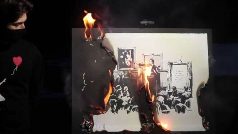 Increíble: obra de Banksy fue quemada para ganar dinero