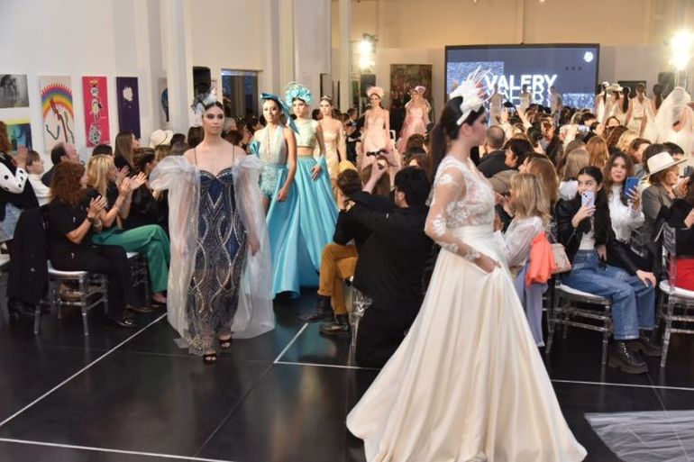 Enhebra: los diseños de alta costura deslumbraron al público