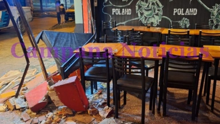 La policía busca al hombre responsable del choque. (Foto: Gentileza Campana Noticias) La policía busca al hombre responsable del choque. (Foto: Gentileza Campana Noticias)