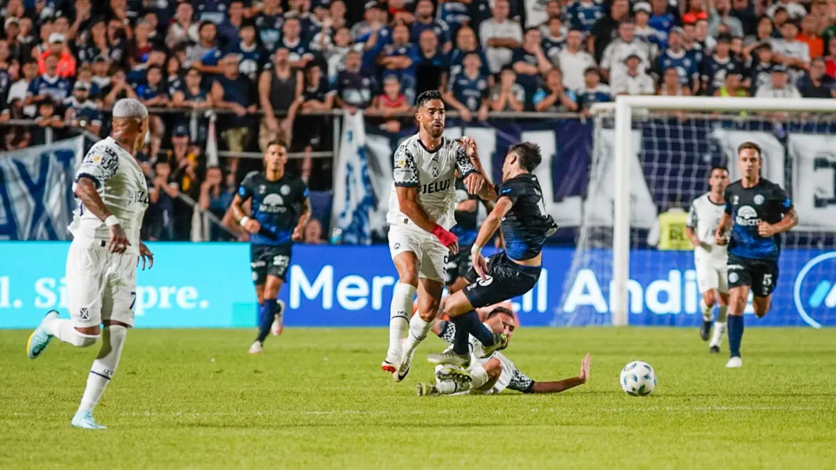 Independiente ganó en el comienzo de la Copa de la Liga Profesional.