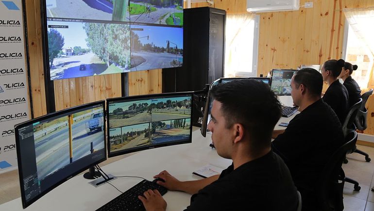 Rolando Figueroa anunció más puntos de videoseguridad en la provincia