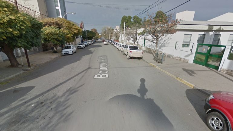 Robaron un auto de la puerta de un jardín de infantes