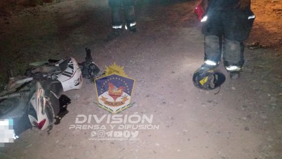Motociclista borracho atropelló a una pareja: los tres terminaron hospitalizados