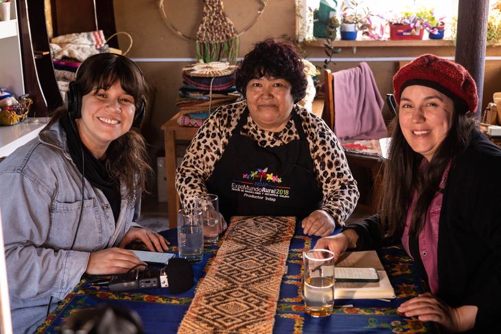 Un podcast que recorre el universo de las tejedoras. Foto: gentileza Un podcast que recorre el universo de las tejedoras. Foto: gentileza