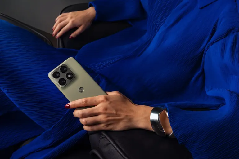 Con estos modelos, Motorola busca que el celular sea un accesorio personal. Con estos modelos, Motorola busca que el celular sea un accesorio personal.