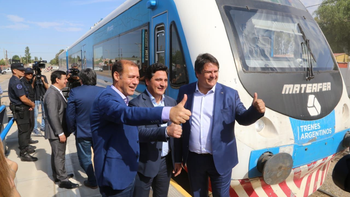 Gaido inauguración apeaderos tren del valle