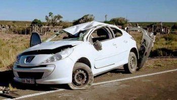 impactante vuelco en la ruta 151: un matrimonio y su bebe heridos impactante vuelco en la ruta 151: un matrimonio y su bebe heridos