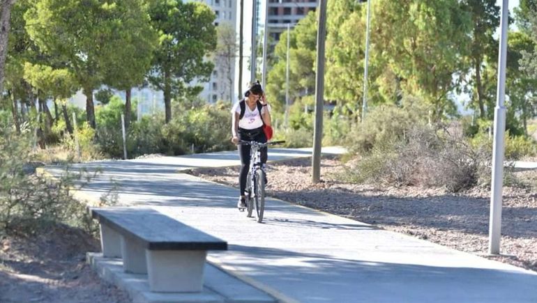 Invitan a un novedoso Trekking interpretativo de la barda en Parque Norte