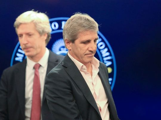 La estabilidad financiera avanza, pero la economía real sigue en pausa: tasas altas, préstamos inaccesibles y un crecimiento que no aparece.