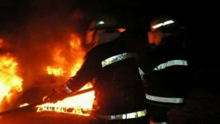 Tres incendios de autos durante la madrugada en Cutral Co
