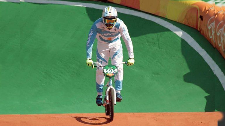 Molina avanzó a las semifinales en el BMX masculino