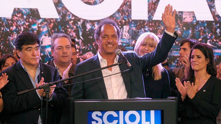 Scioli reconoció la derrota y dijo que espera un cambio superador