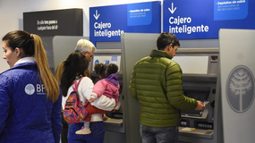 Los próximos sueldos de estatales vendrán con aumento en Neuquén