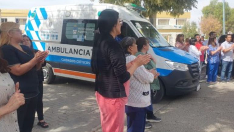 El cortejo fúnebre pasó especialmente frente al hospital de Comodoro Rivadavia