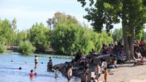 el verano se adelanto un mes: los tres problemas que los guardavidas detectan en los balnearios del rio limay el verano se adelanto un mes: los tres problemas que los guardavidas detectan en los balnearios del rio limay