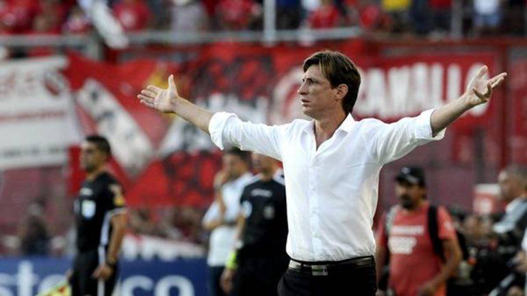 Ayer se produjo el debut de Facundo Sava como DT de Sarmiento. Ayer se produjo el debut de Facundo Sava como DT de Sarmiento.