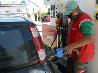 combustibles: una caida del 15% en las ventas de abril