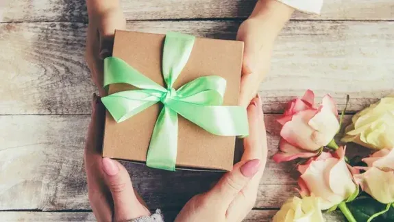 Cuáles son los signos que más disfrutan de hacer regalos
