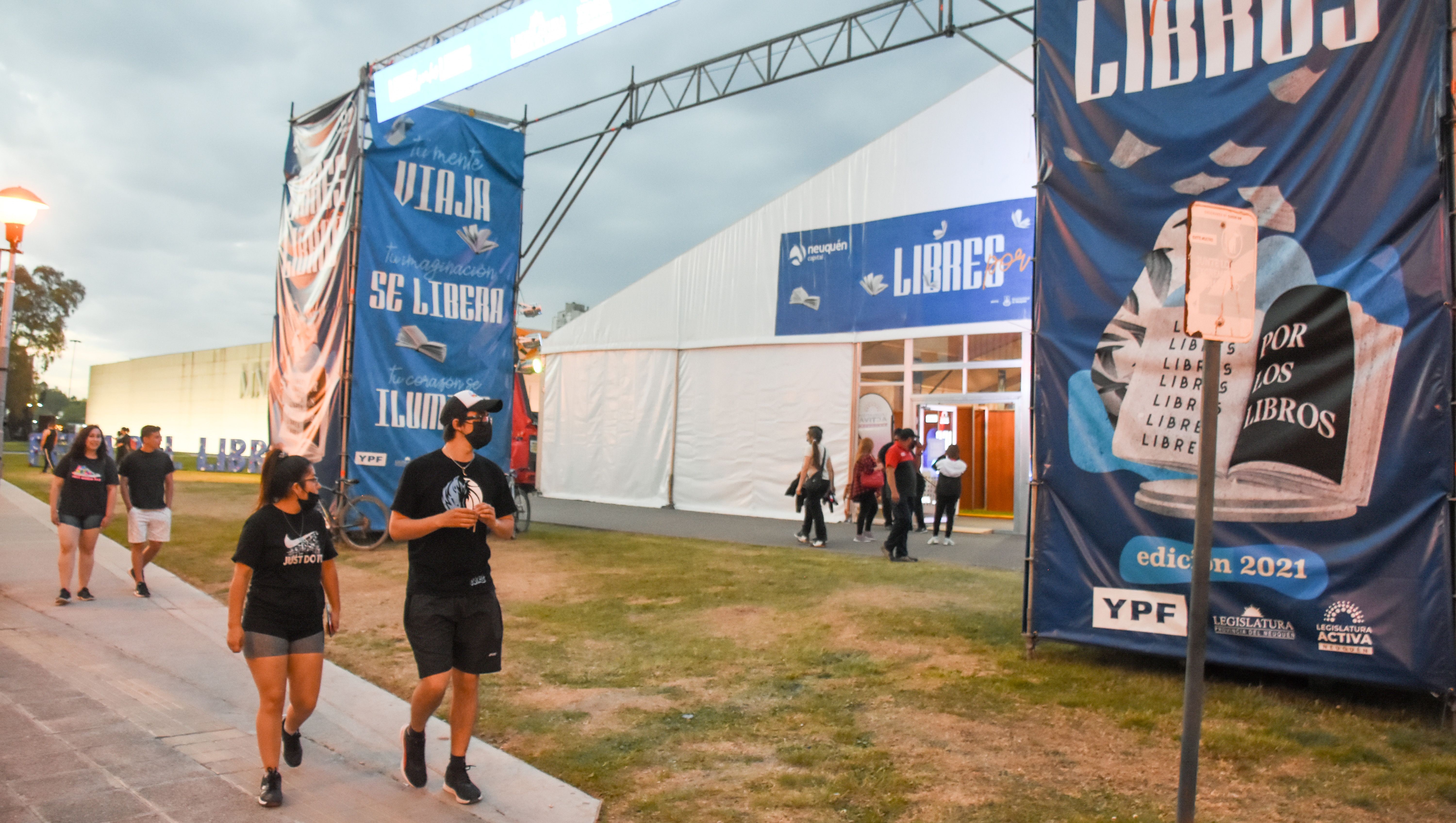 La Feria del Libro fue un éxito: más de 230 mil personas la visitaron