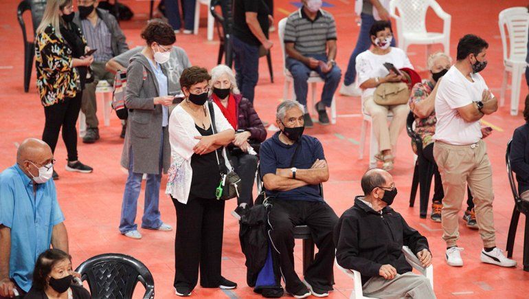 Cuáles son las enfermedades que permiten acceder a una vacuna contra el COVID