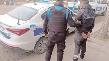 Hugo Severo Torres fue detenido el último fin de semana en el barrio INTA de Trelew, tras permanecer prófugo por más de 10 días. Hugo Severo Torres fue detenido el último fin de semana en el barrio INTA de Trelew, tras permanecer prófugo por más de 10 días.