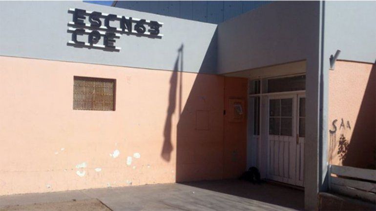 Autoridades de la escuela 63 de Cutral Co exigen políticas por hechos violentos