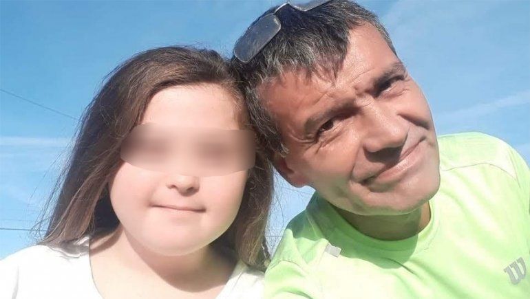 Su padre fue asesinado y sus vecinos juntaron un millón de pesos para festejar sus 15