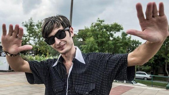 Camus Hacker deberá ir al colegio para no ir preso
