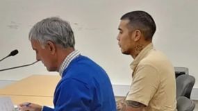 A Roberto Romero (derecha) le dictaron prisión preventiva como sospechoso del crimen de Maximiliano Cifuentes durante una pelea en Comodoro Rivadavia.&nbsp; &nbsp;