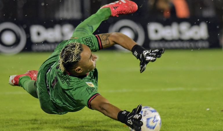 El mensaje que le mandaron a Newells desde México tras robarle a Keylor Navas