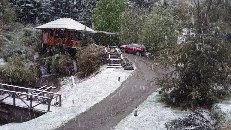 La nevada estuvo acompañada de bajas temperaturas.&nbsp;