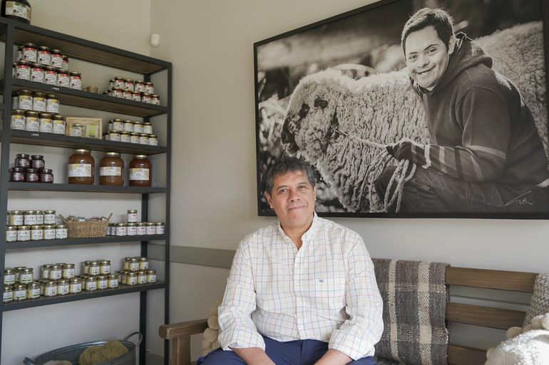 Luis Rodríguez, director de Puentes de Luz. Luis Rodríguez, director de Puentes de Luz.