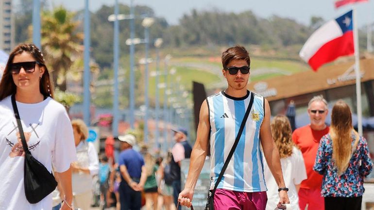 Miles de argentinos cruzan a Chile cada temporada sin conocer las multas que pueden recibir por infracciones comunes. Foto: Infobae.