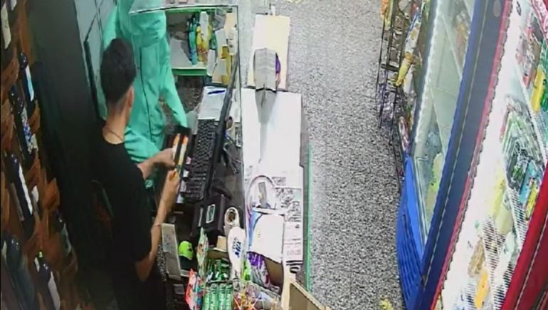 Delincuentes cometieron un violento robo en una panadería