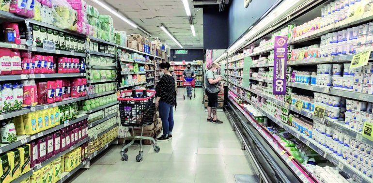 Los supermercados de Neuquén sienten la retención de mercaderías.