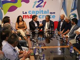 El intendente Mariano Gaido y el gobernador Rolando Figueroa lanzaron la obra de Avenida Mosconi / Fotos El intendente Mariano Gaido y el gobernador Rolando Figueroa lanzaron la obra de Avenida Mosconi / Fotos