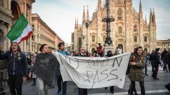 protesta a las prohibiciones para los no vacunados protesta a las prohibiciones para los no vacunados
