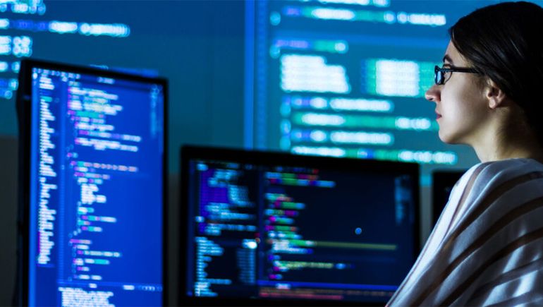 La empresa que ofrece 5.040 dólares mensuales pretende cubrir el puesto de ingeniero Full Stack. La empresa que ofrece 5.040 dólares mensuales pretende cubrir el puesto de ingeniero Full Stack.